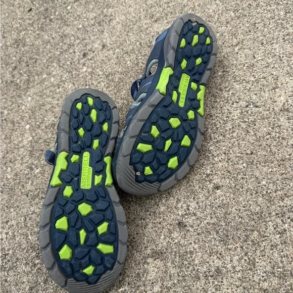 Merrell sandals - Picture 2 of 3